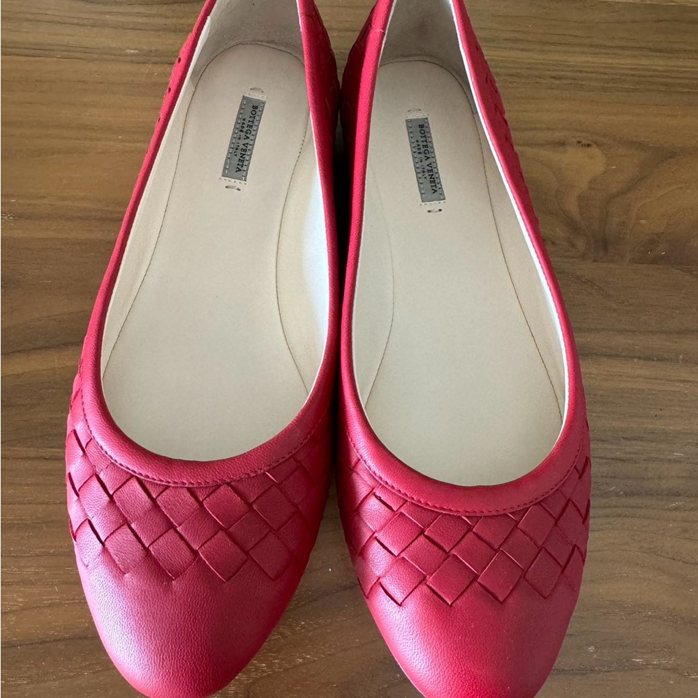 Bottega Veneta Signature Red Flats